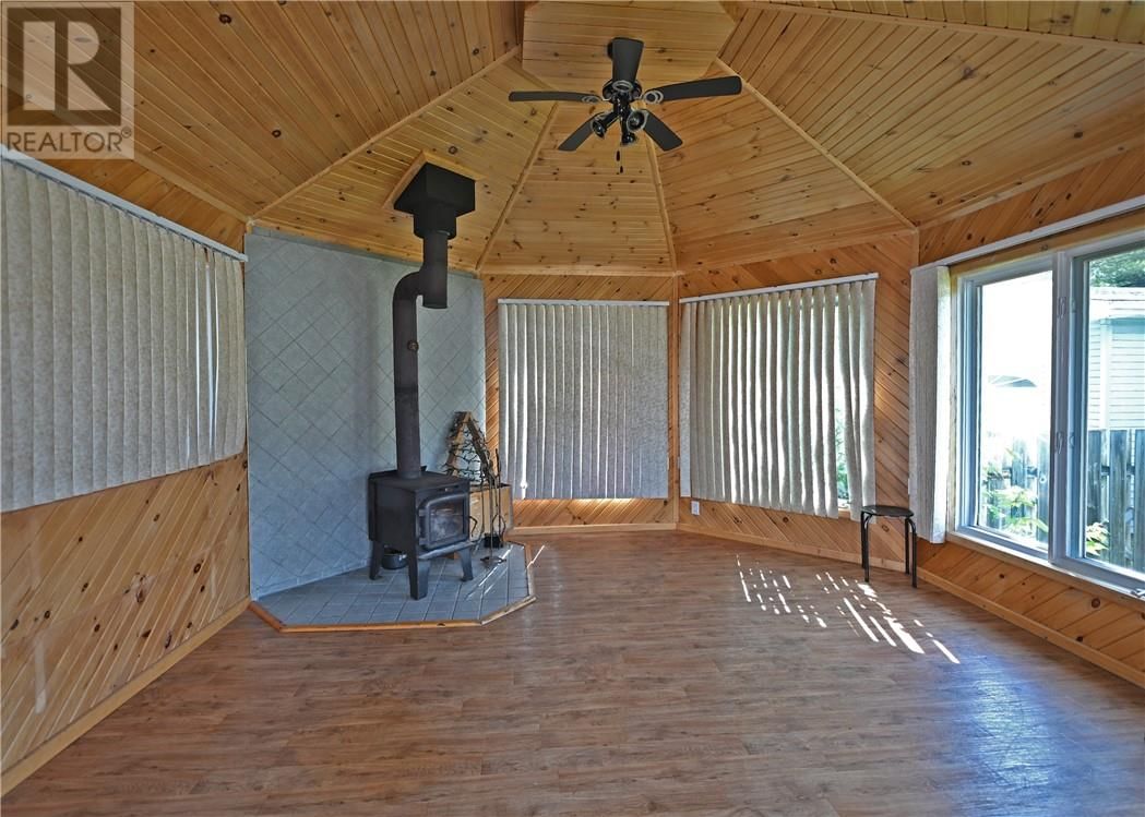 251 LAURETTE STREET Image 22
