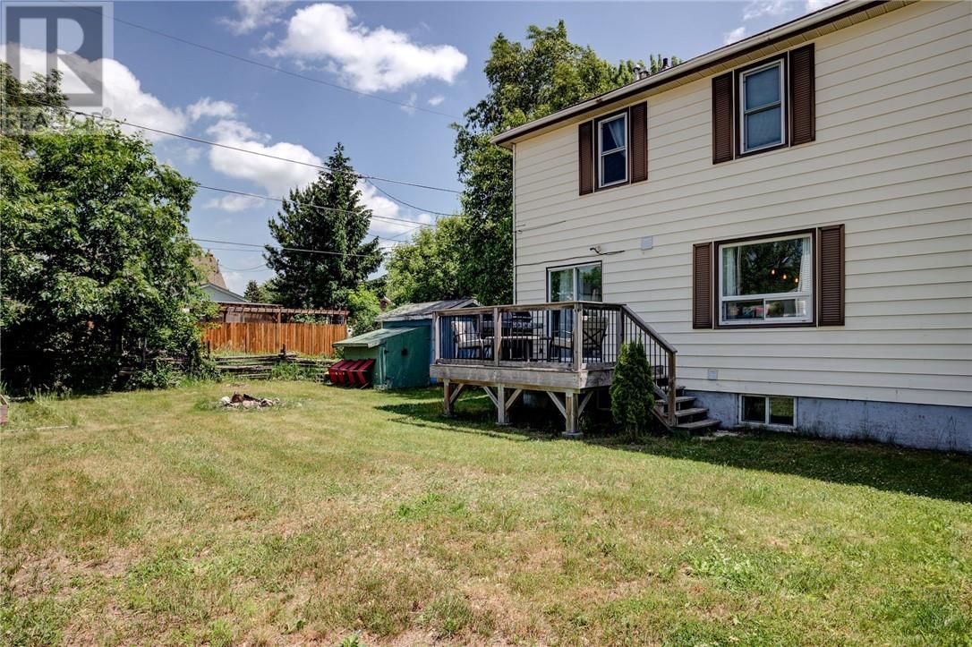 9 BENNETT Image 17