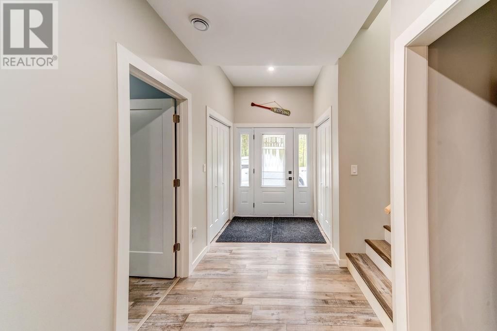 264 LAKEVIEW DRIVE Image 11