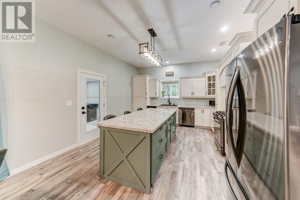 264 LAKEVIEW DRIVE Image 12