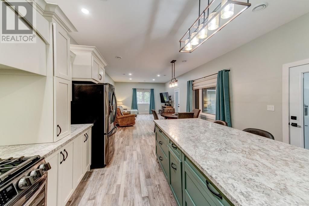 264 LAKEVIEW DRIVE Image 15