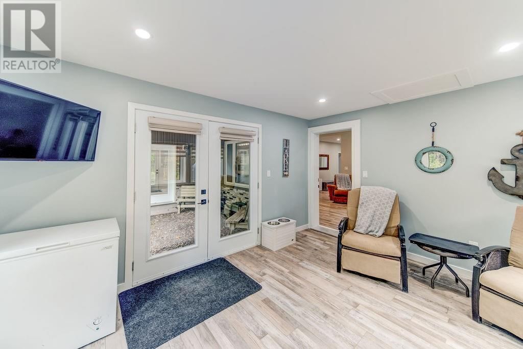 264 LAKEVIEW DRIVE Image 19