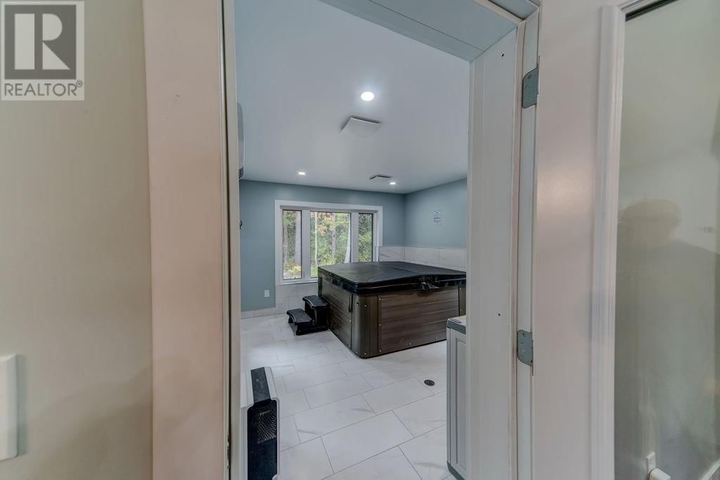 264 LAKEVIEW DRIVE Image 22