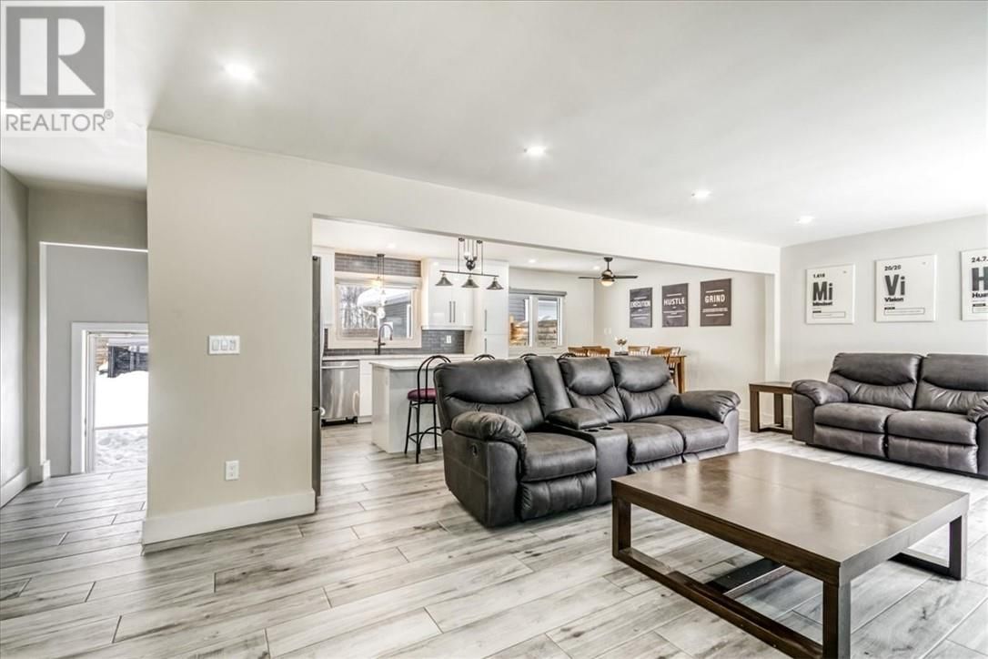 1004 DUBLIN STREET Image 12