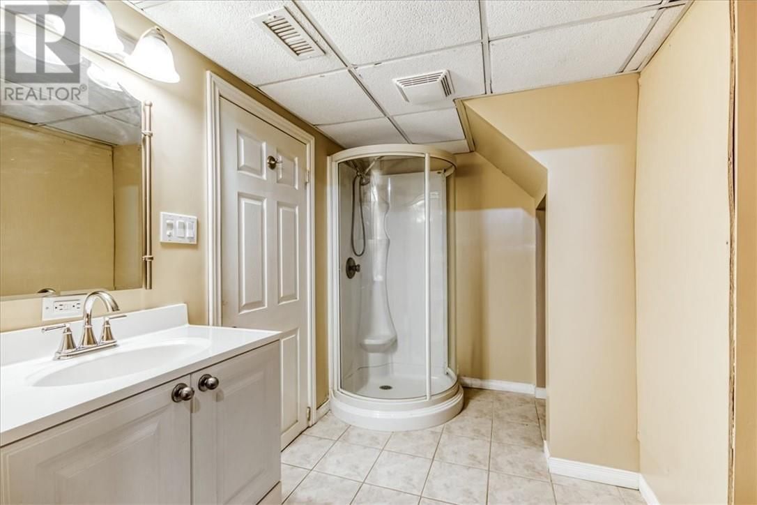 1004 DUBLIN STREET Image 22