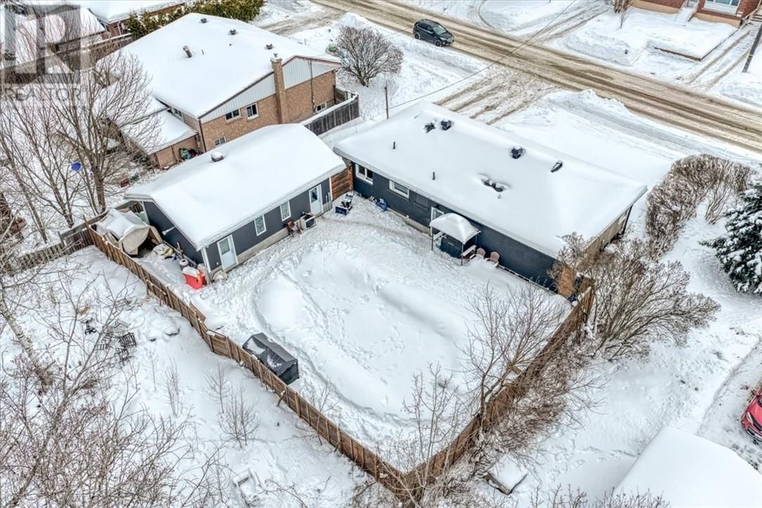 1004 DUBLIN STREET Image 28