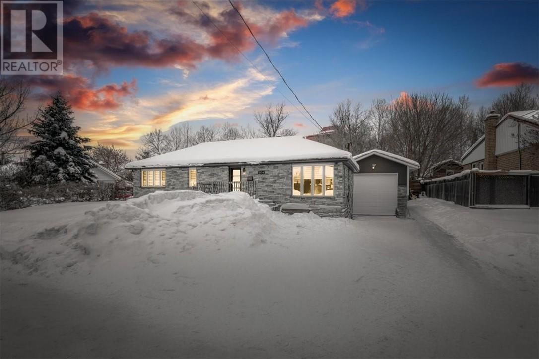 1004 DUBLIN STREET Image 39