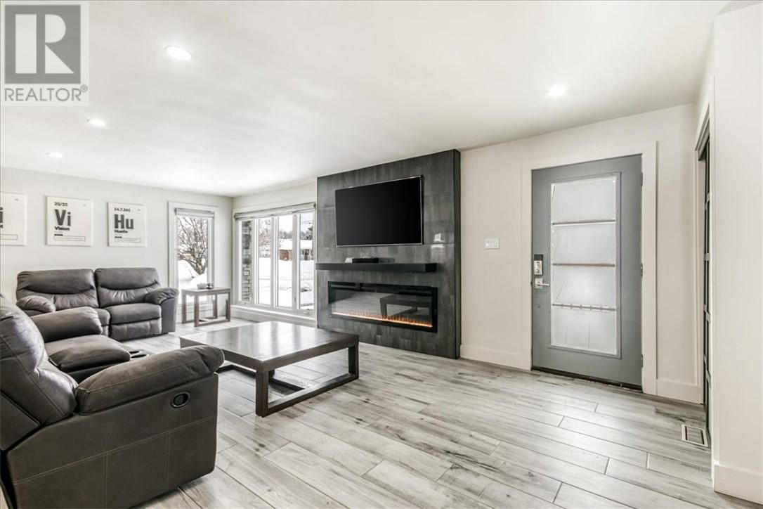 1004 DUBLIN STREET Image 7