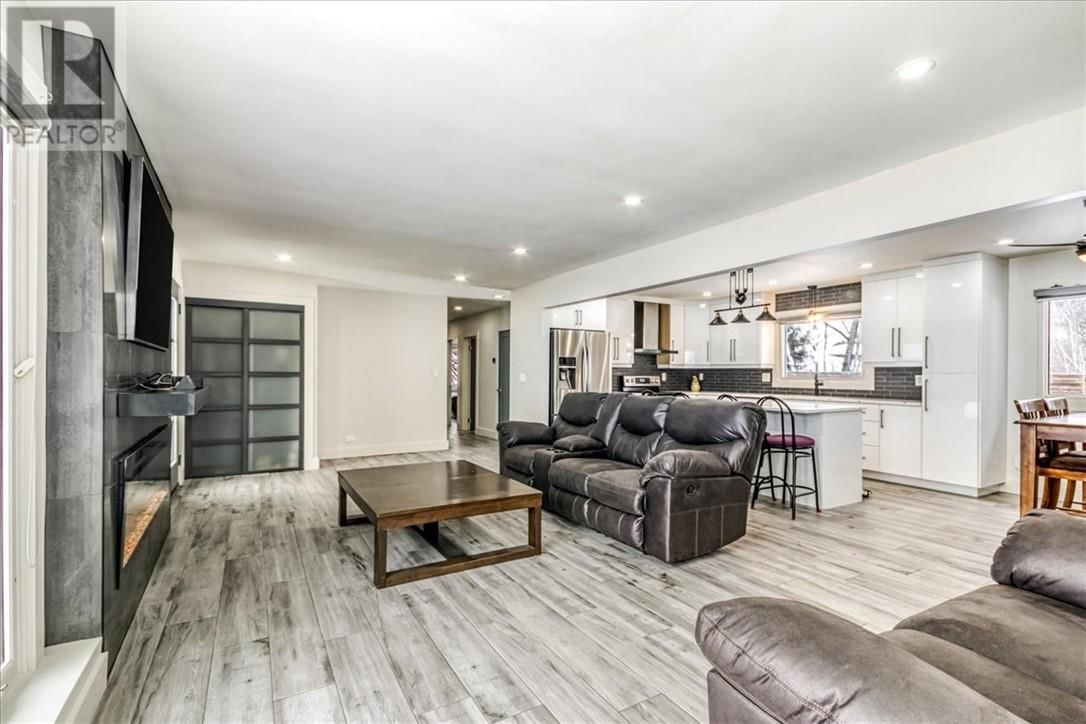 1004 DUBLIN STREET Image 9