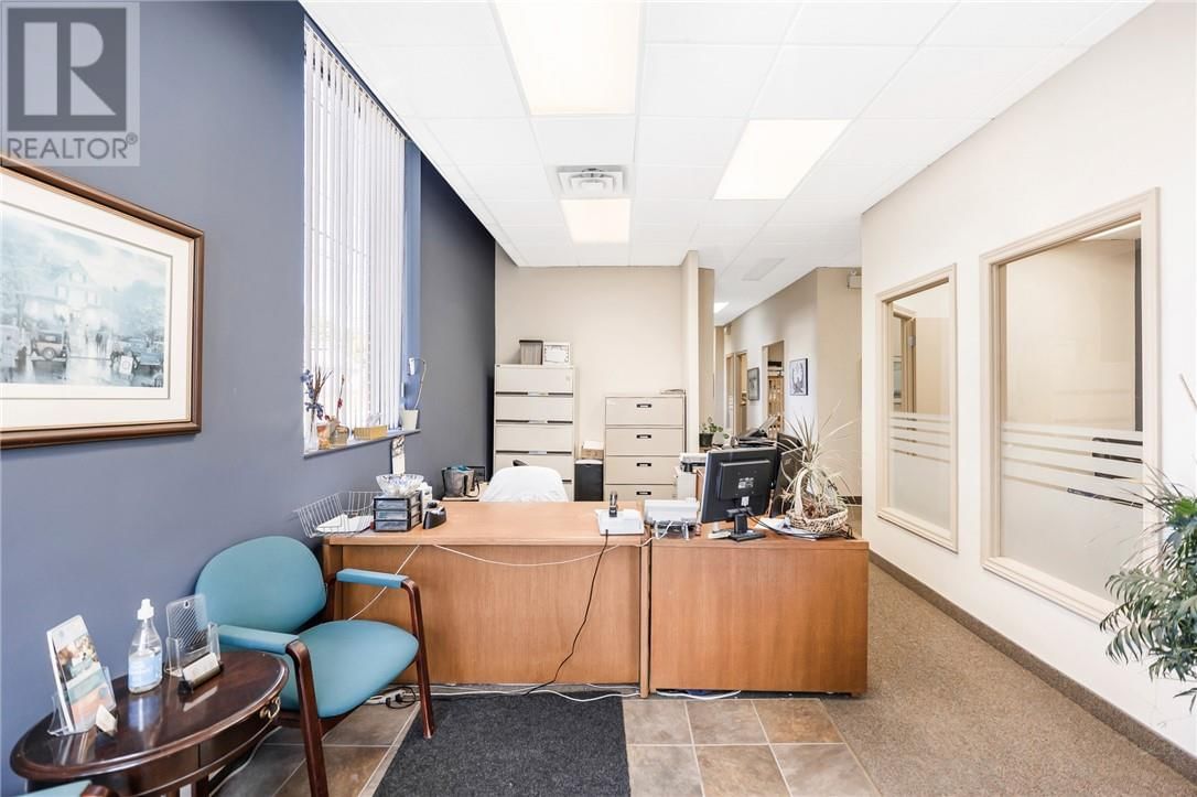 402 FROOD ROAD Image 10