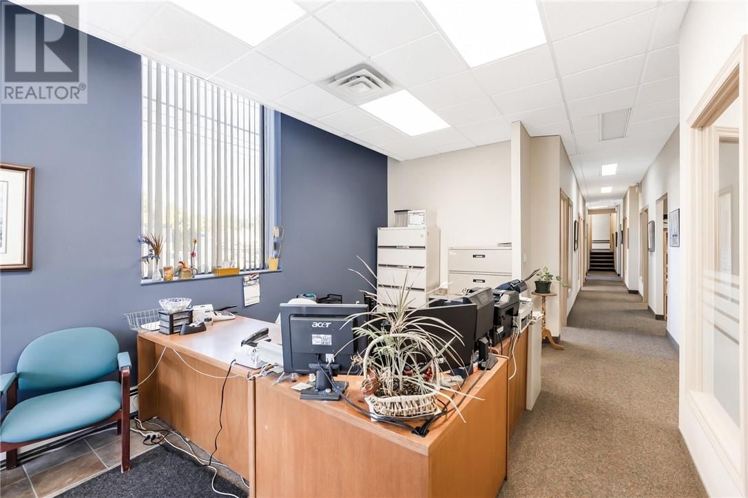 402 FROOD ROAD Image 11