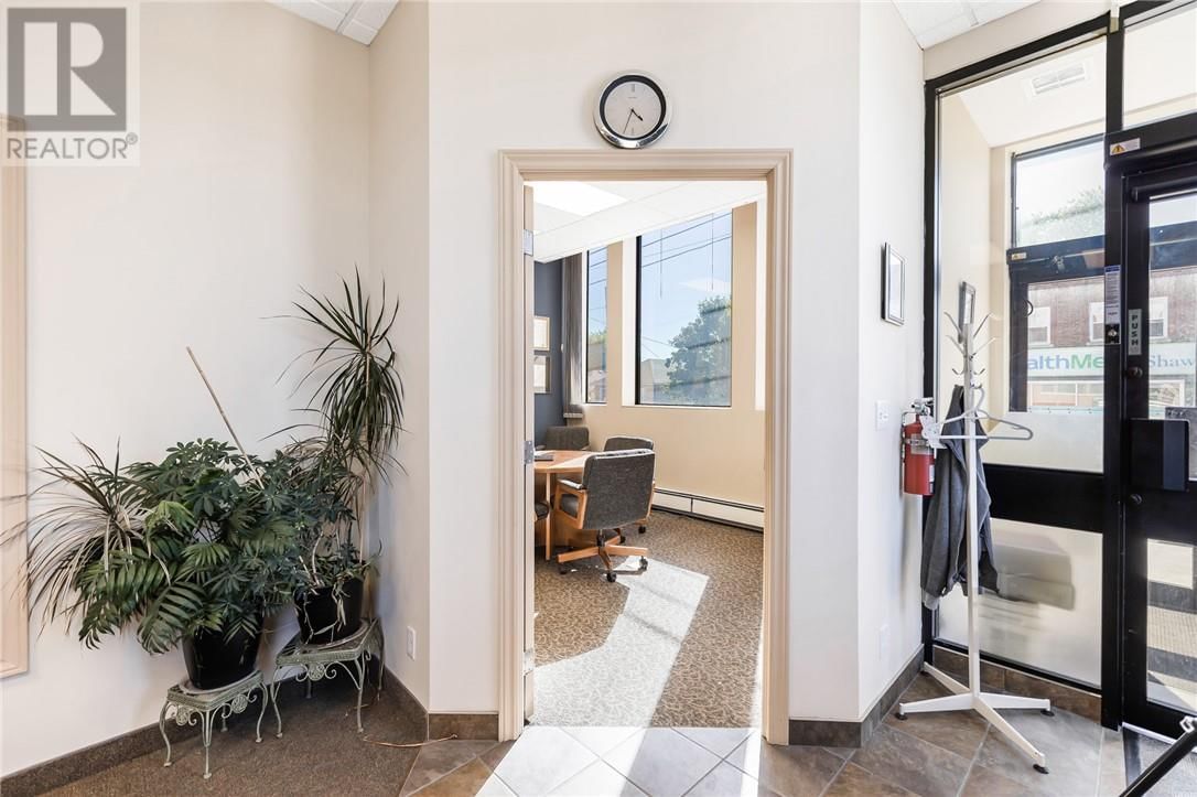 402 FROOD ROAD Image 13