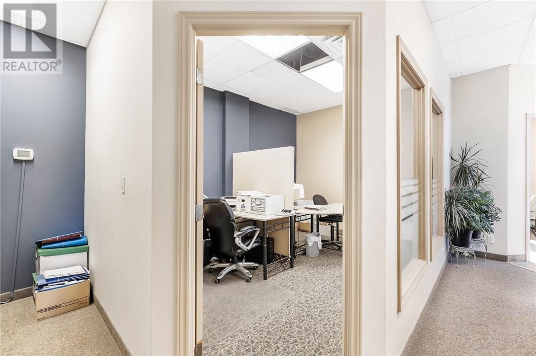 402 FROOD ROAD Image 16