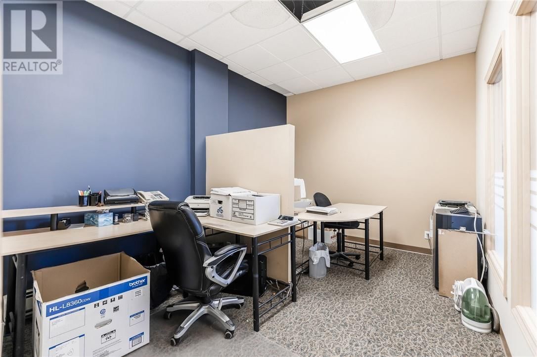 402 FROOD ROAD Image 17