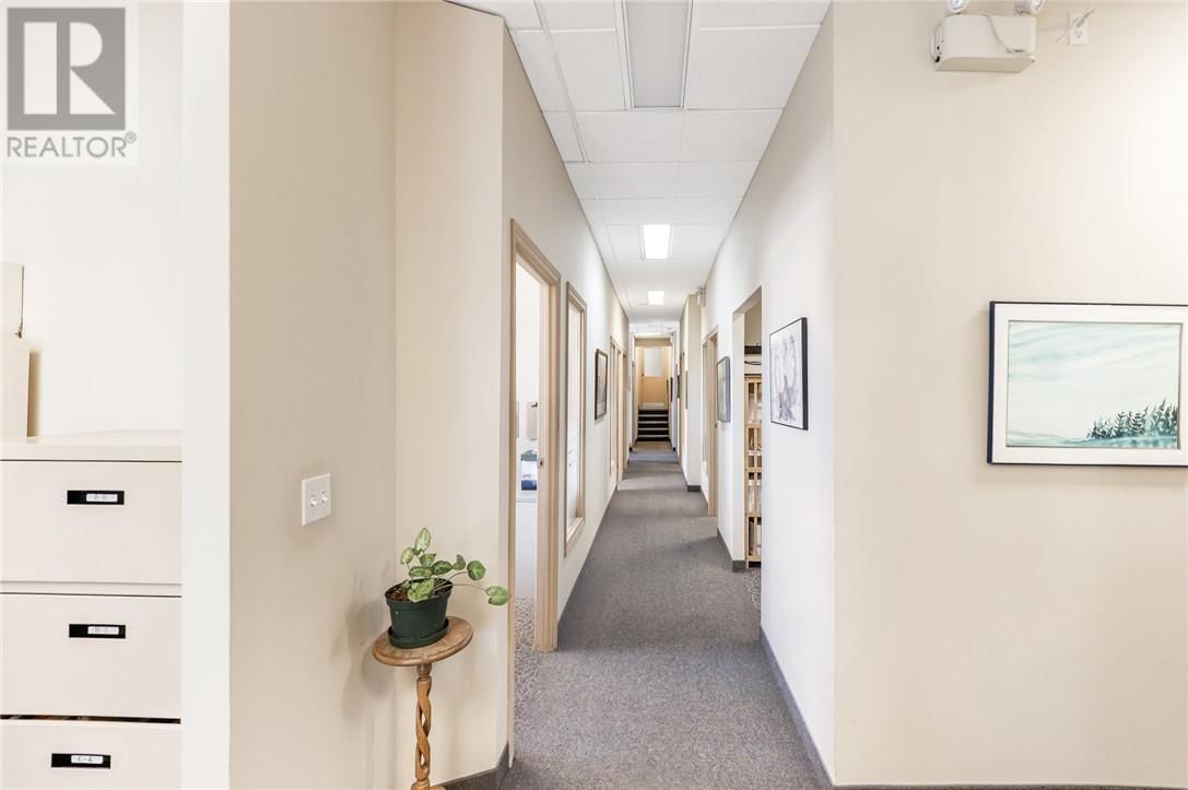 402 FROOD ROAD Image 18