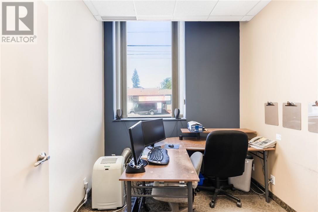 402 FROOD ROAD Image 19