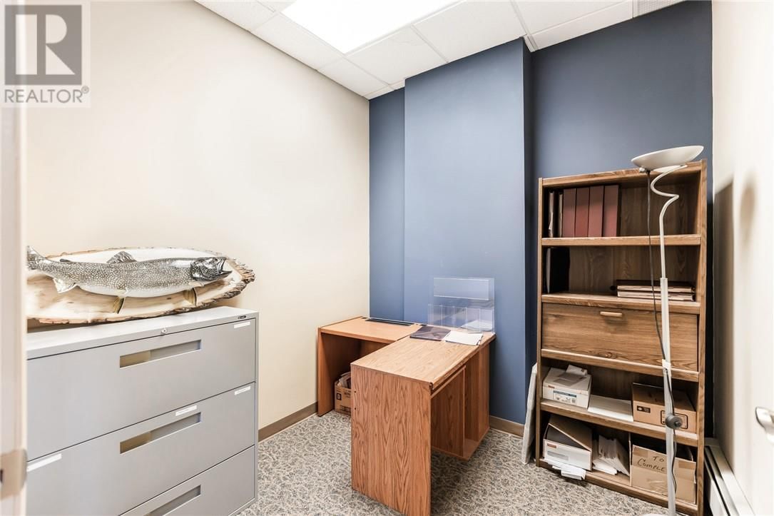 402 FROOD ROAD Image 22