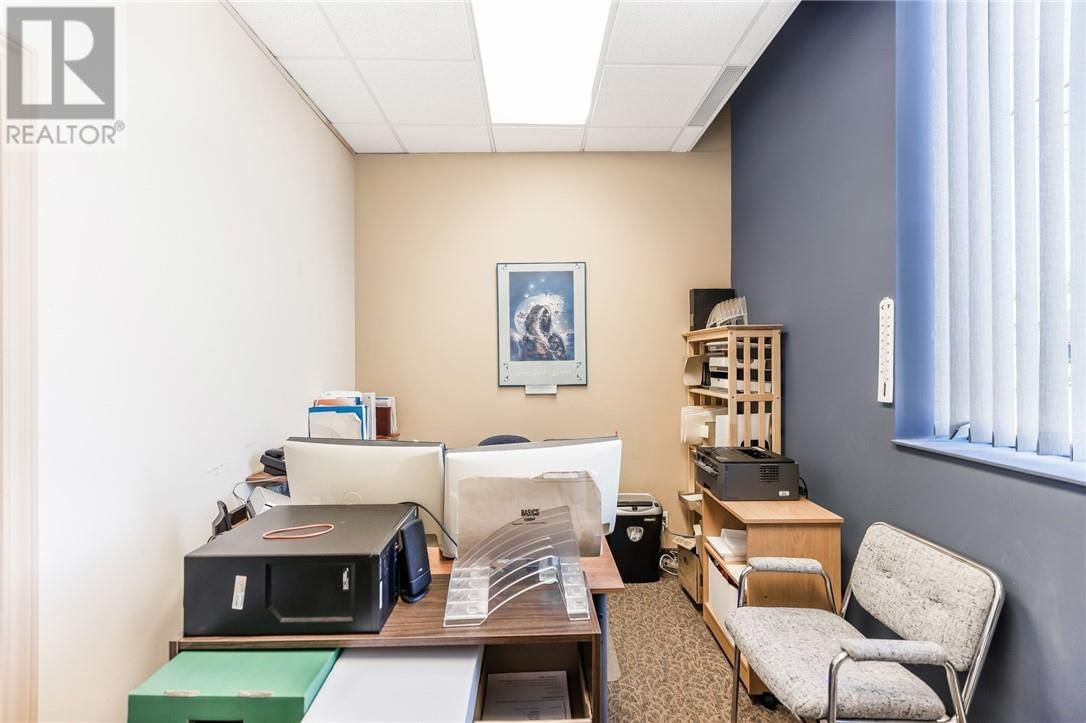 402 FROOD ROAD Image 23