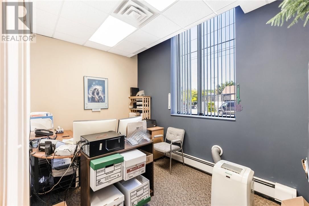 402 FROOD ROAD Image 24