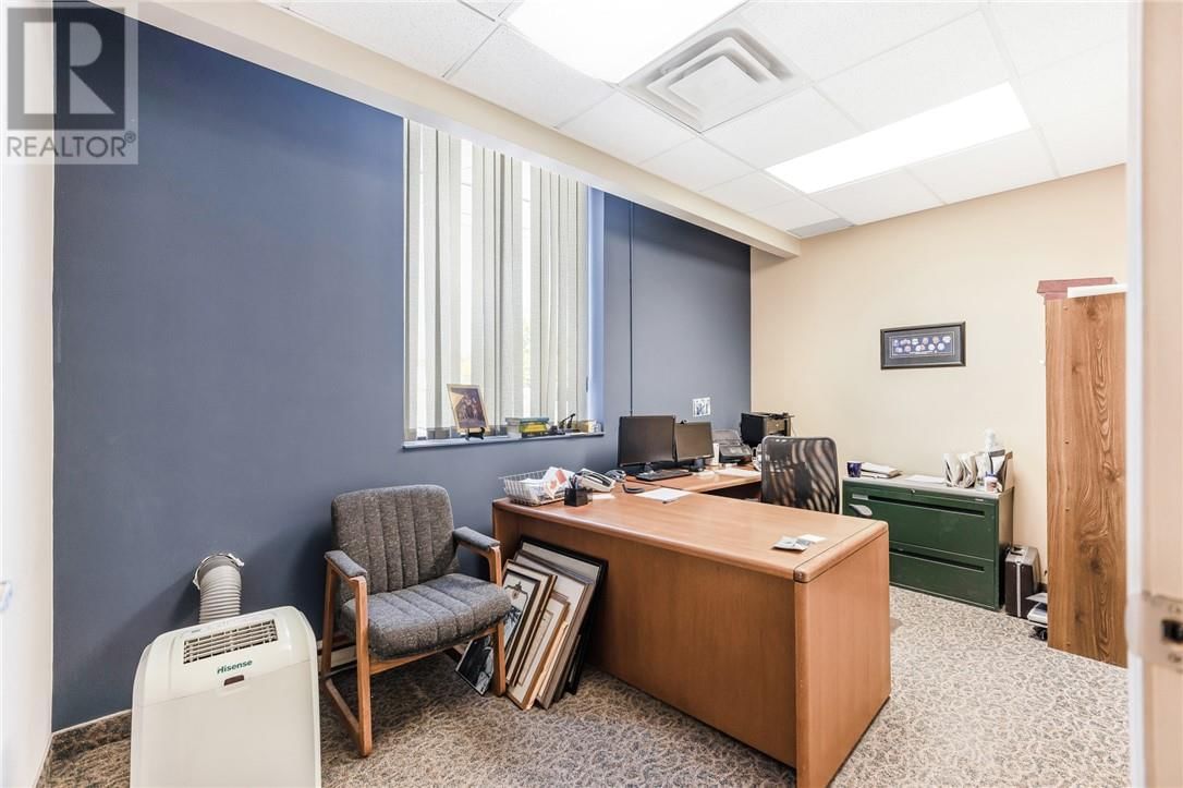 402 FROOD ROAD Image 33