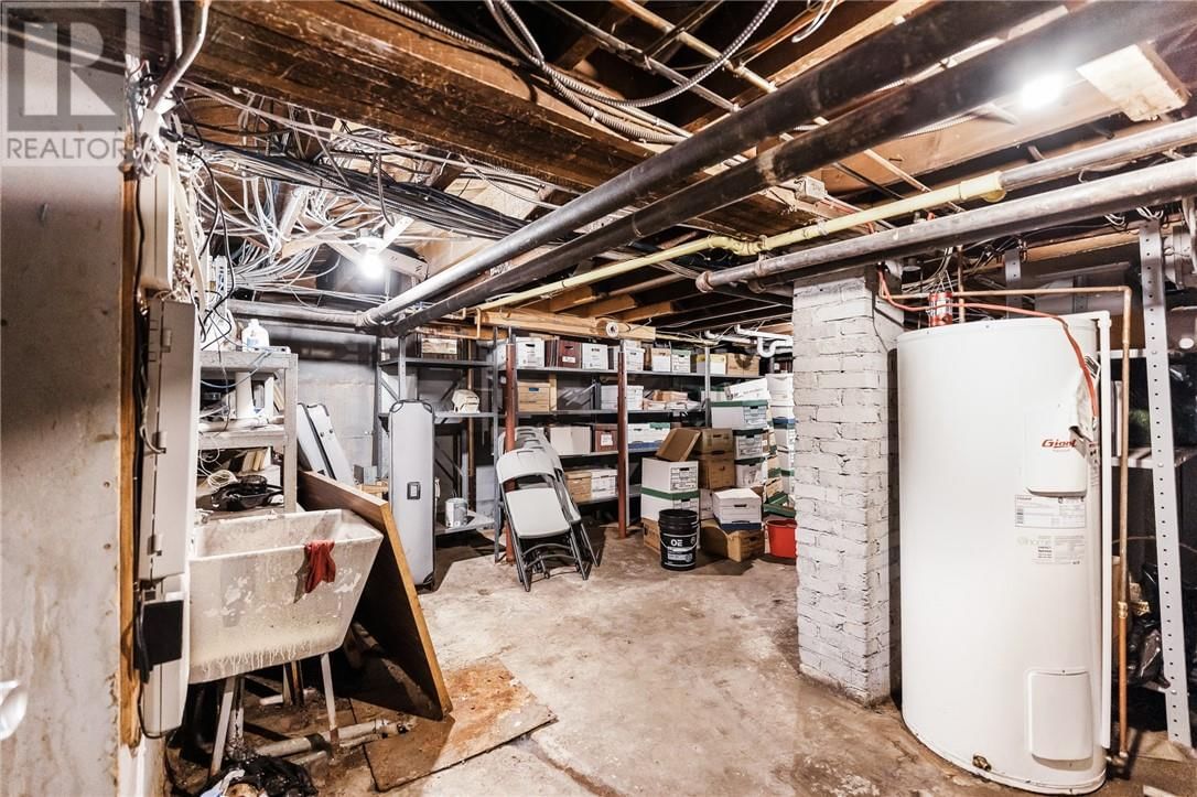 402 FROOD ROAD Image 36