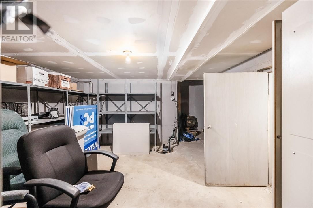 402 FROOD ROAD Image 40