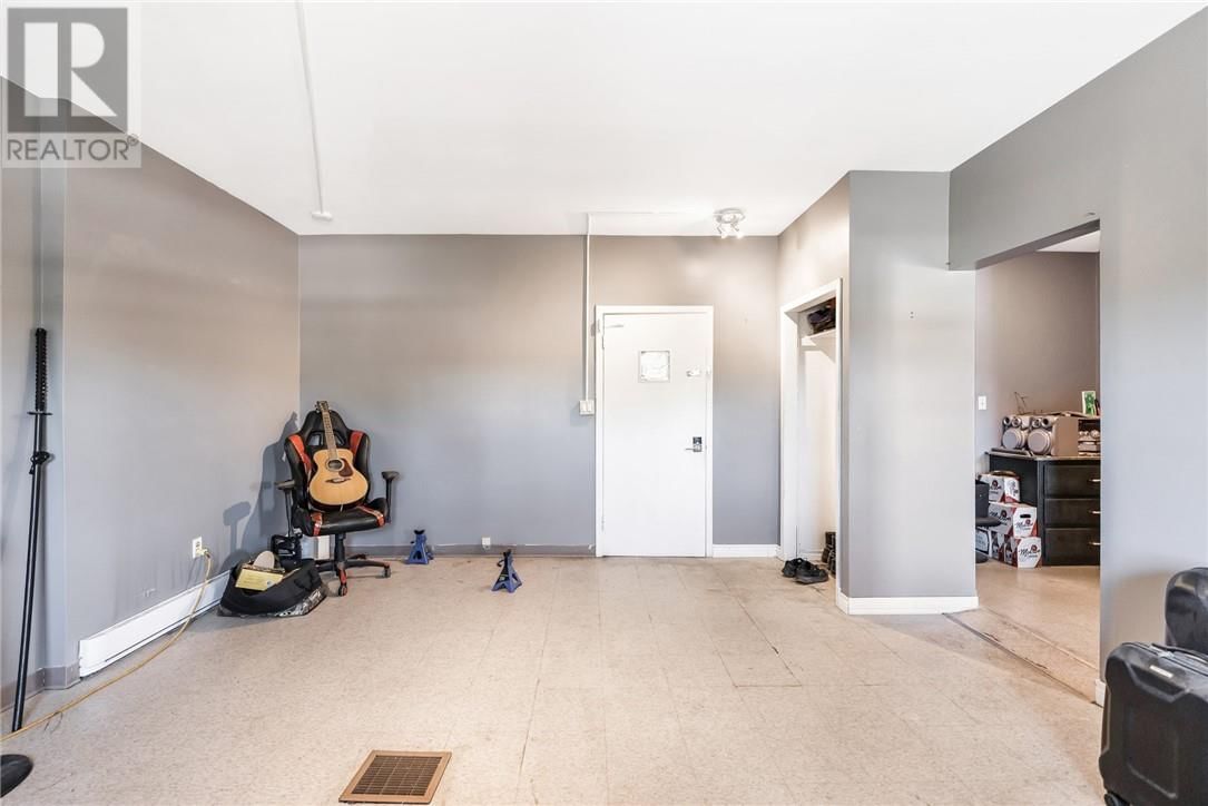 402 FROOD ROAD Image 47