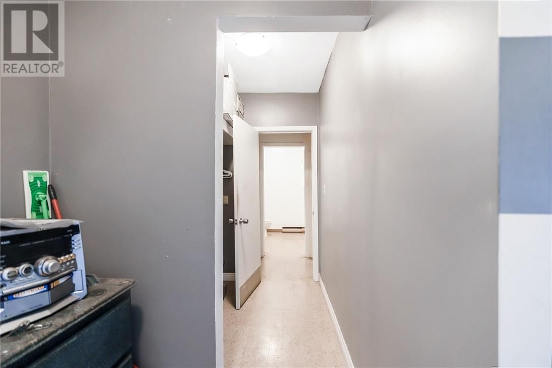 402 FROOD ROAD Image 48