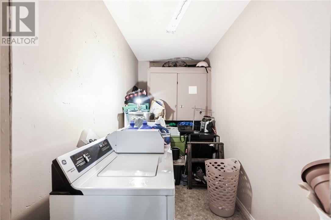 402 FROOD ROAD Image 54