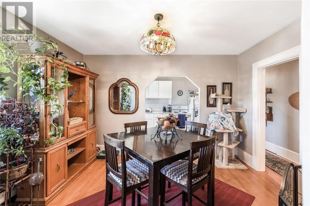 402 FROOD ROAD Image 61