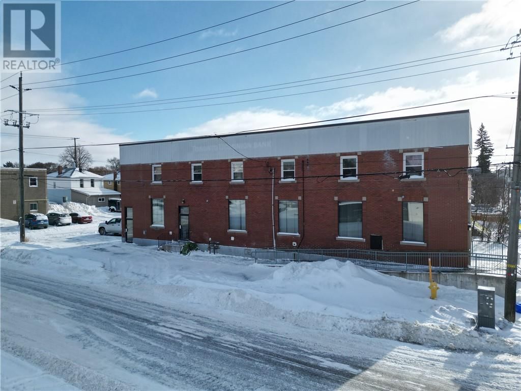 402 FROOD ROAD Image 76