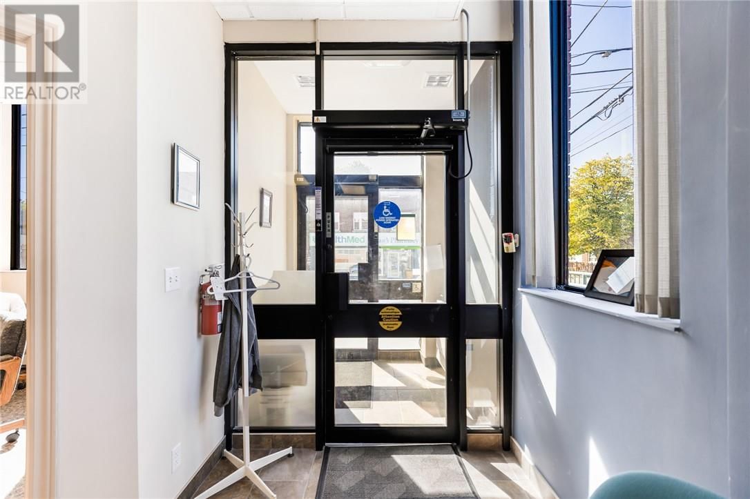 402 FROOD ROAD Image 9