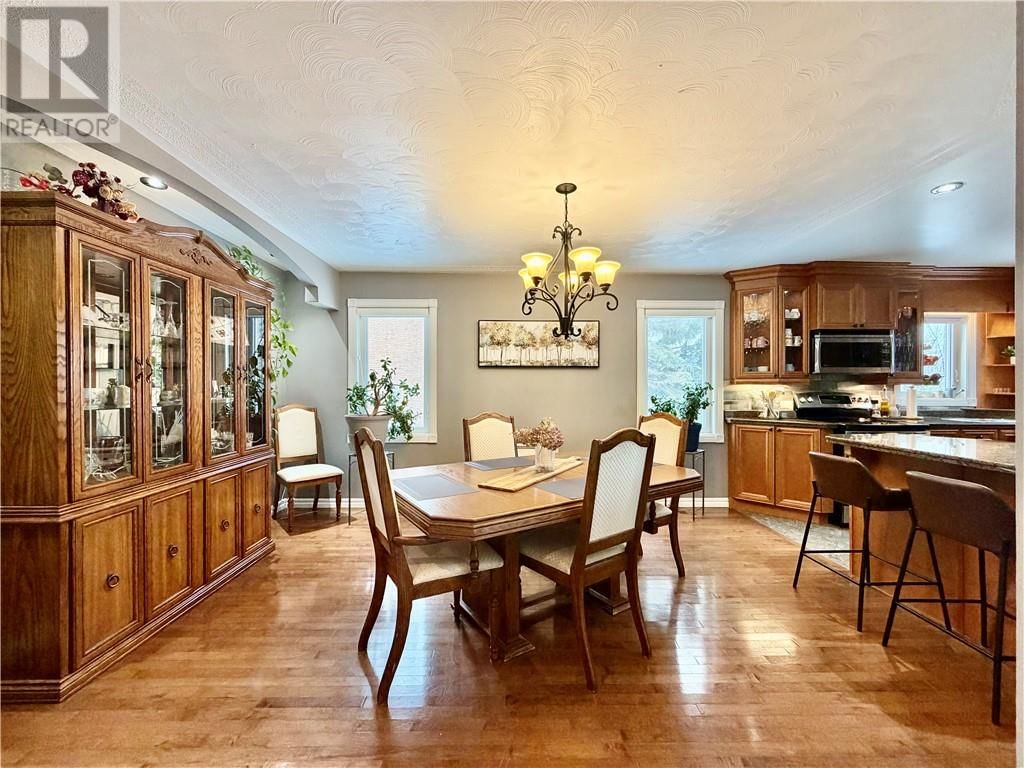 139 FORESTDALE DRIVE Image 28