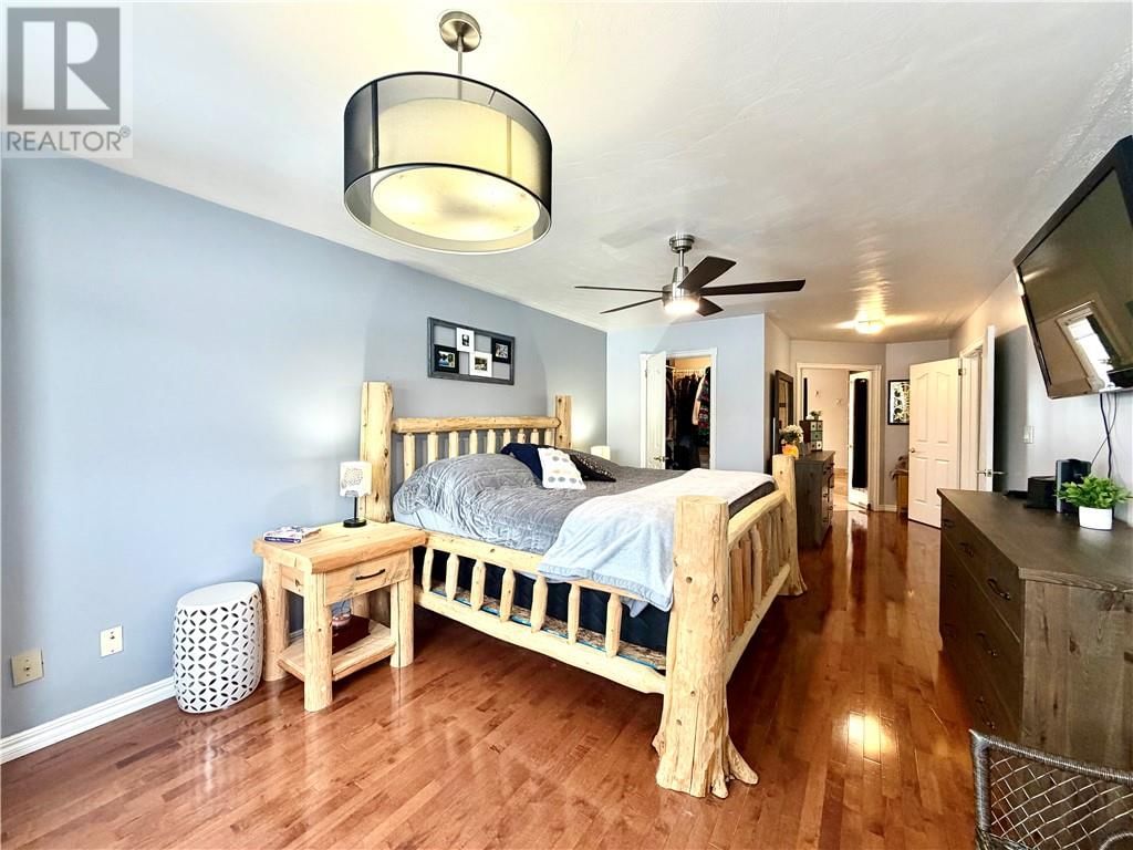 139 FORESTDALE DRIVE Image 31