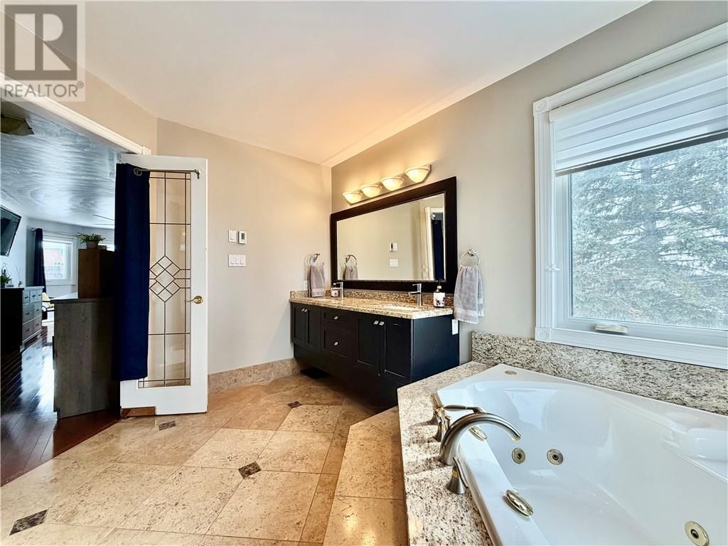 139 FORESTDALE DRIVE Image 34