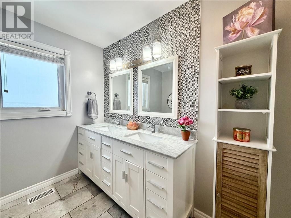 139 FORESTDALE DRIVE Image 43