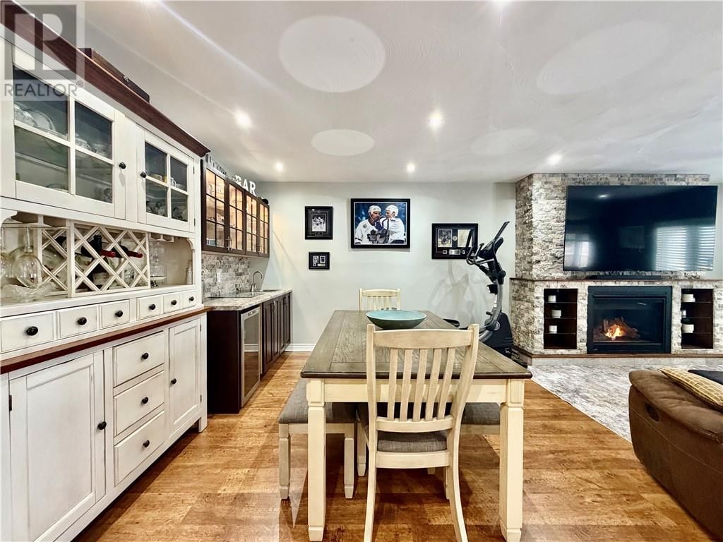 139 FORESTDALE DRIVE Image 47