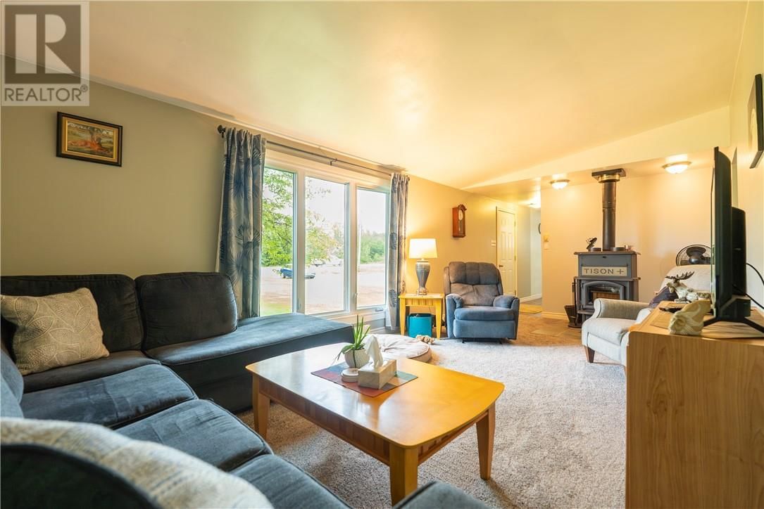 62 HIGHWAY 17 E Image 11