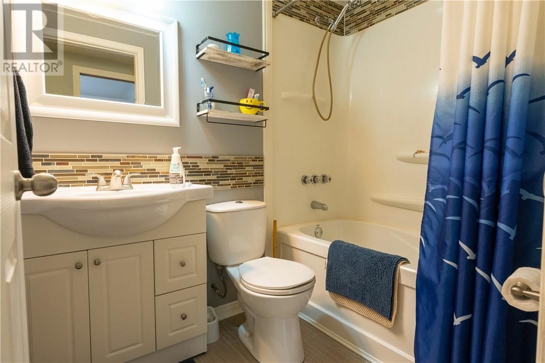 62 HIGHWAY 17 E Image 21