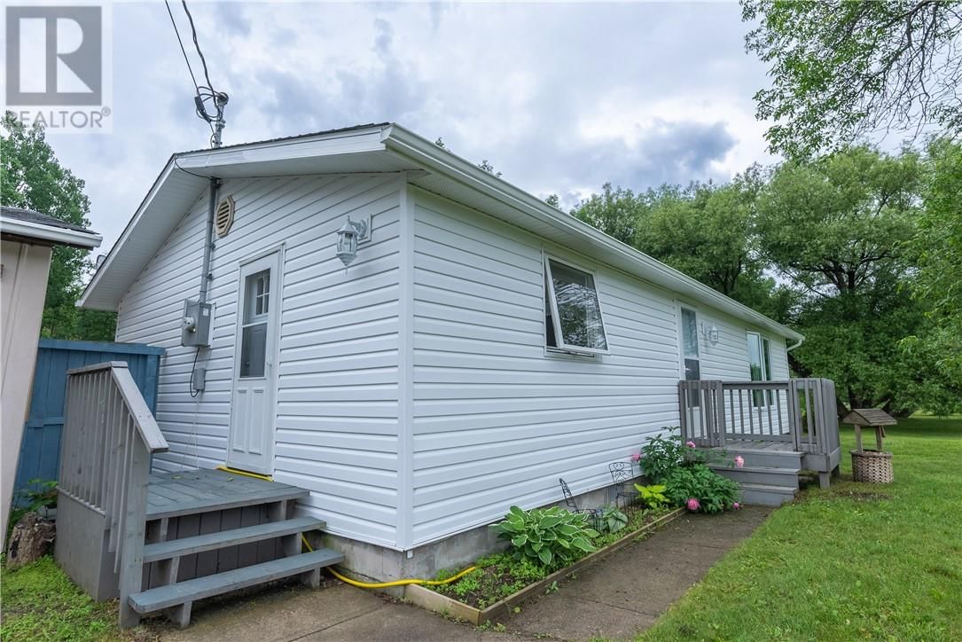 62 HIGHWAY 17 E Image 3