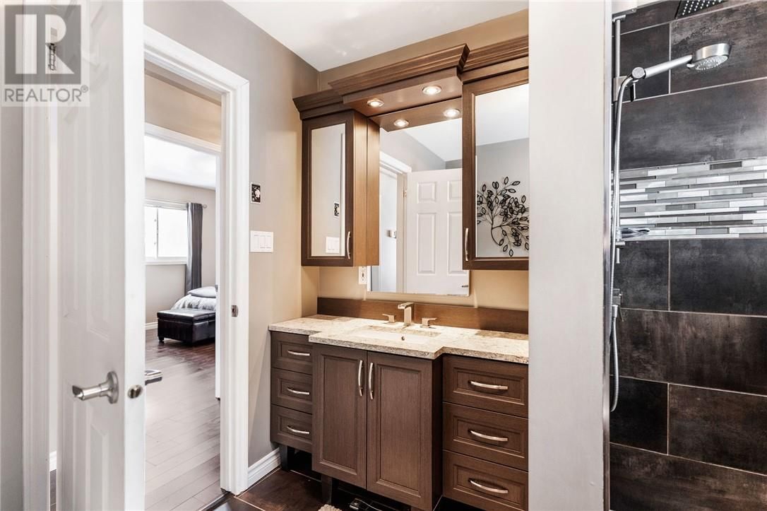 238 GOLD STREET Image 24