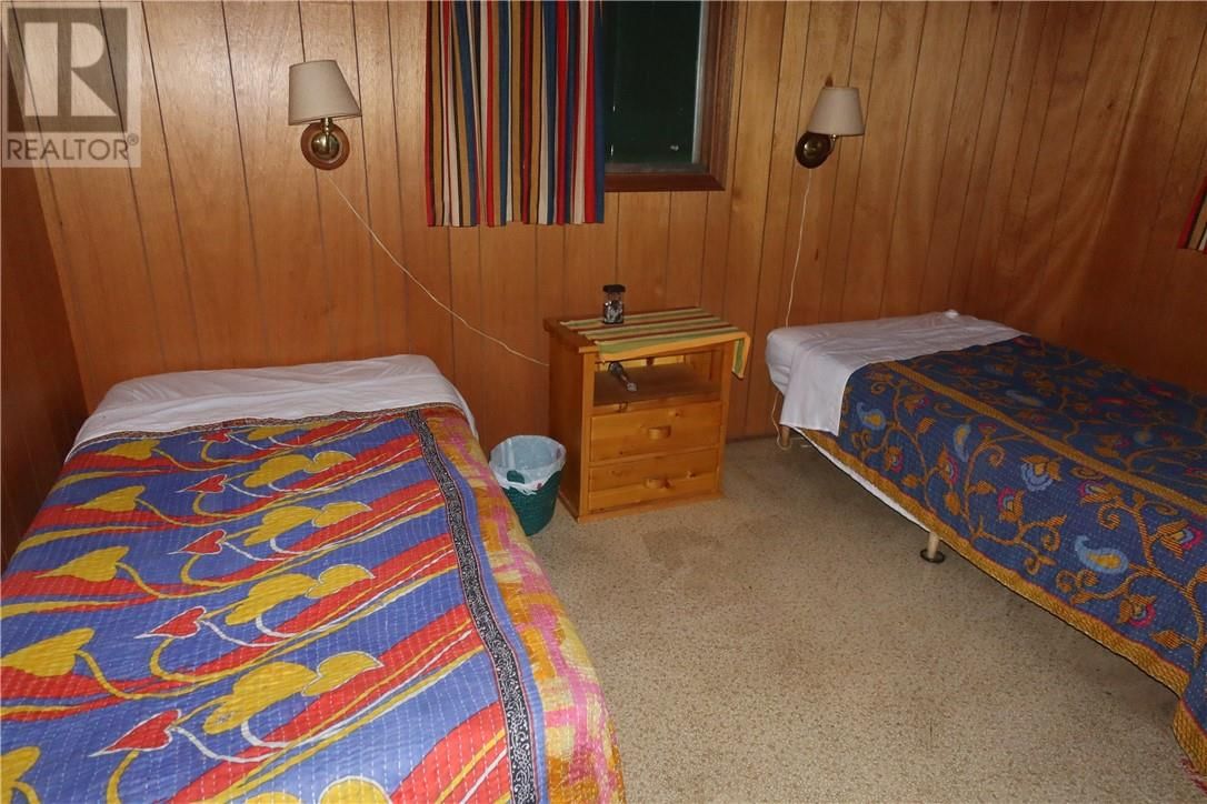 418 THREE NARROW LAKE Image 15