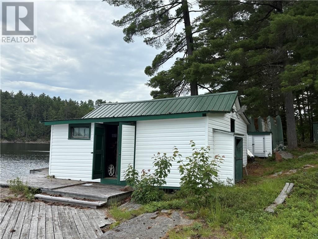 418 THREE NARROW LAKE Image 23