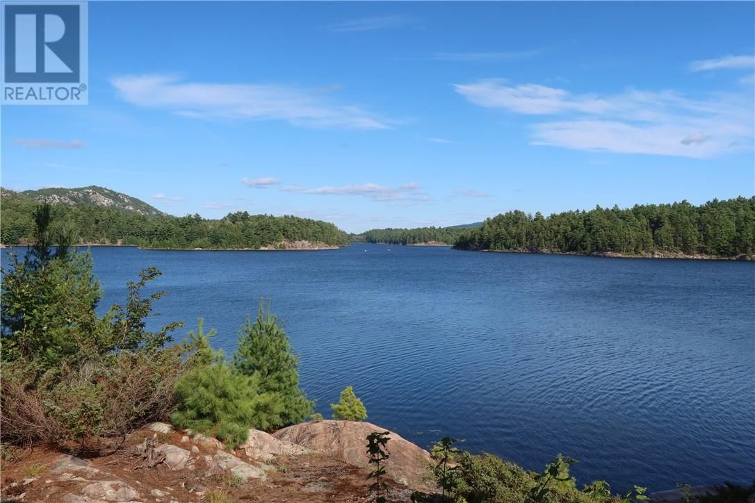 418 THREE NARROW LAKE Image 24