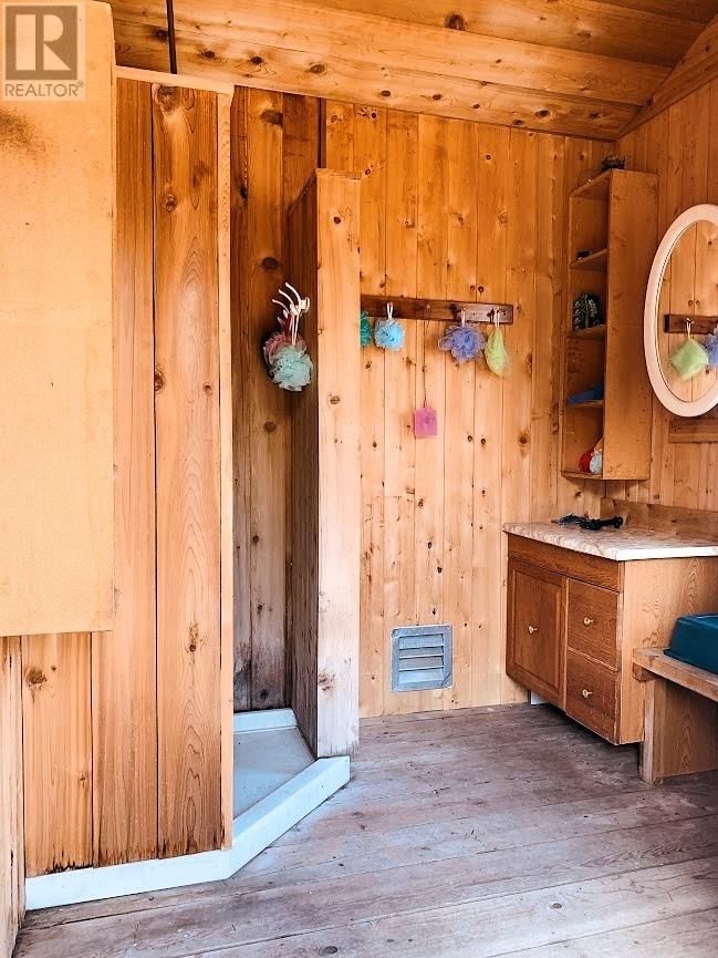 494 WALKHOUSE ROAD Image 18