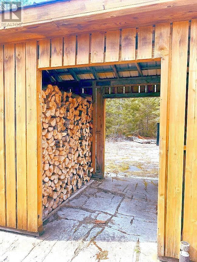 494 WALKHOUSE ROAD Image 21