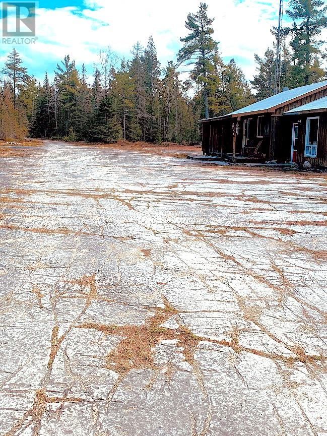 494 WALKHOUSE ROAD Image 23