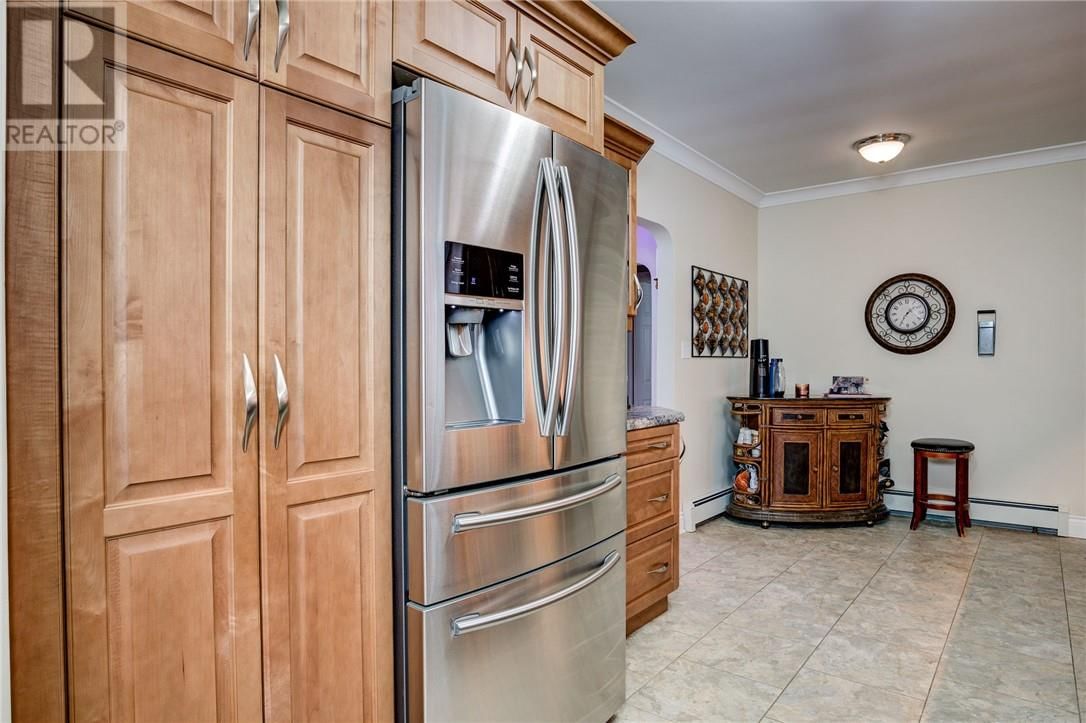 503 VICTORIA Image 10