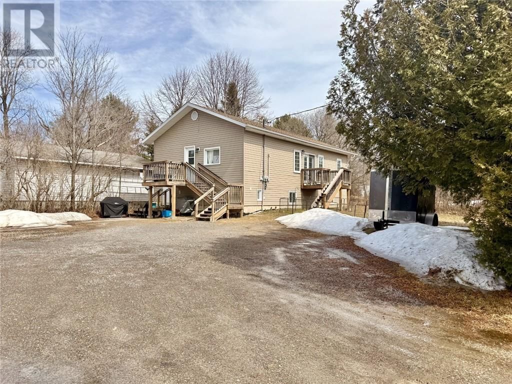 7 CONFEDERATION STREET Image 1