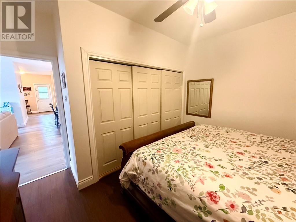 7 CONFEDERATION STREET Image 14